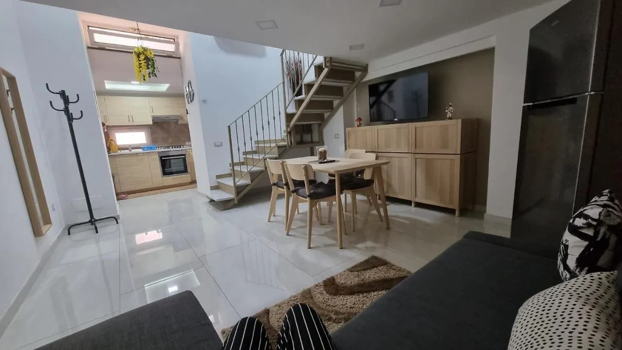Apartment The Lucky House City Center Naples Italy