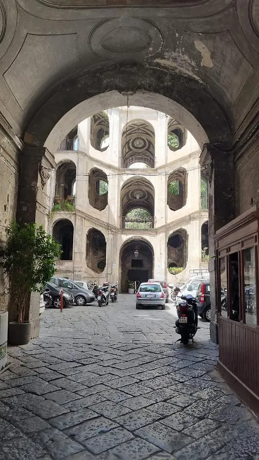 The Lucky House City Center Naples Apartment